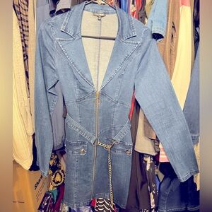 Size small. Cute short denim dress with cute gold belt.